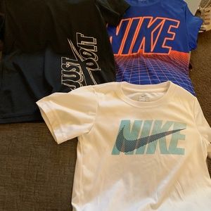 Boys Nike  Dri- fit size 6